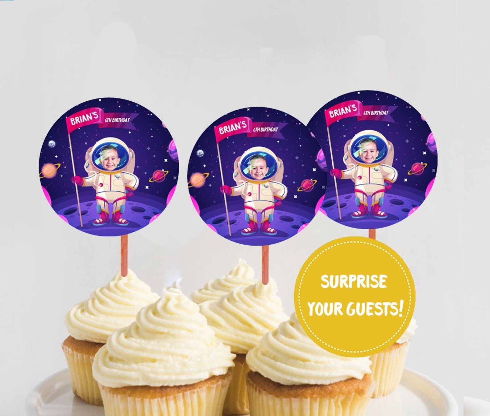 astronaut cupcake topper